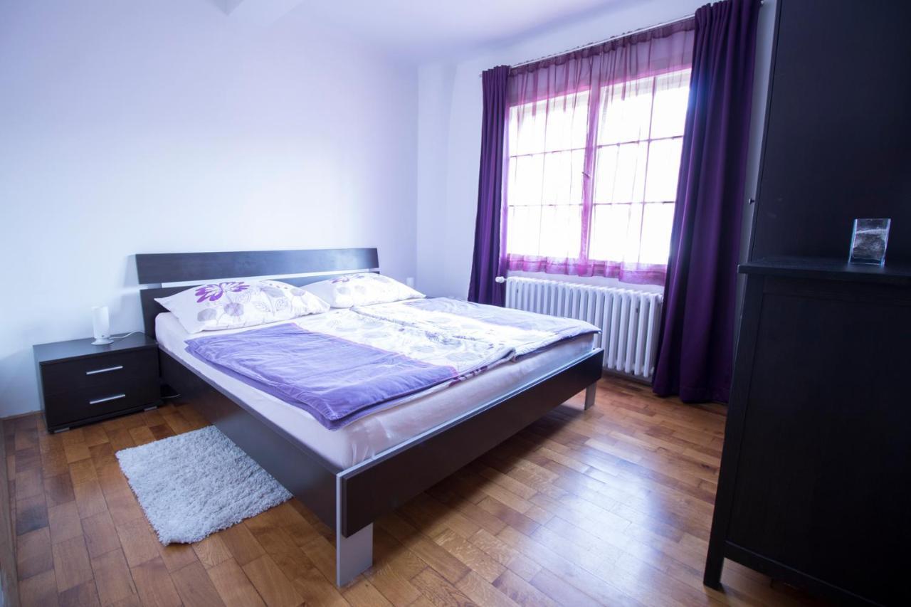Apartments Old Town Square 27 Прага Екстер'єр фото