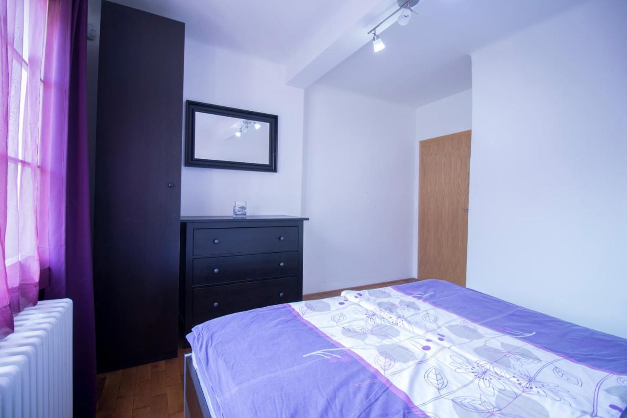 Apartments Old Town Square 27 Прага Екстер'єр фото