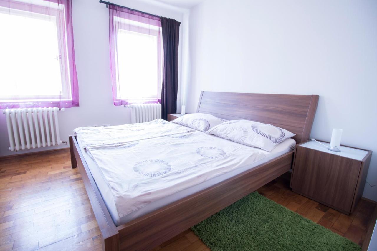 Apartments Old Town Square 27 Прага Екстер'єр фото