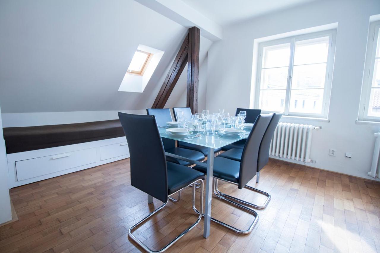 Apartments Old Town Square 27 Прага Екстер'єр фото