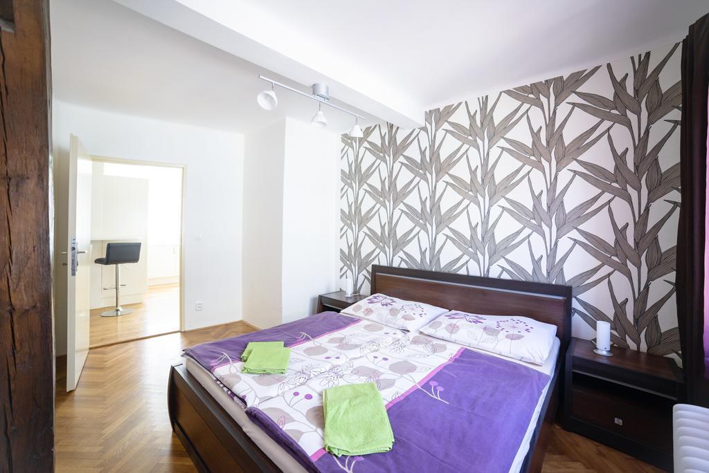 Apartments Old Town Square 27 Прага Номер фото