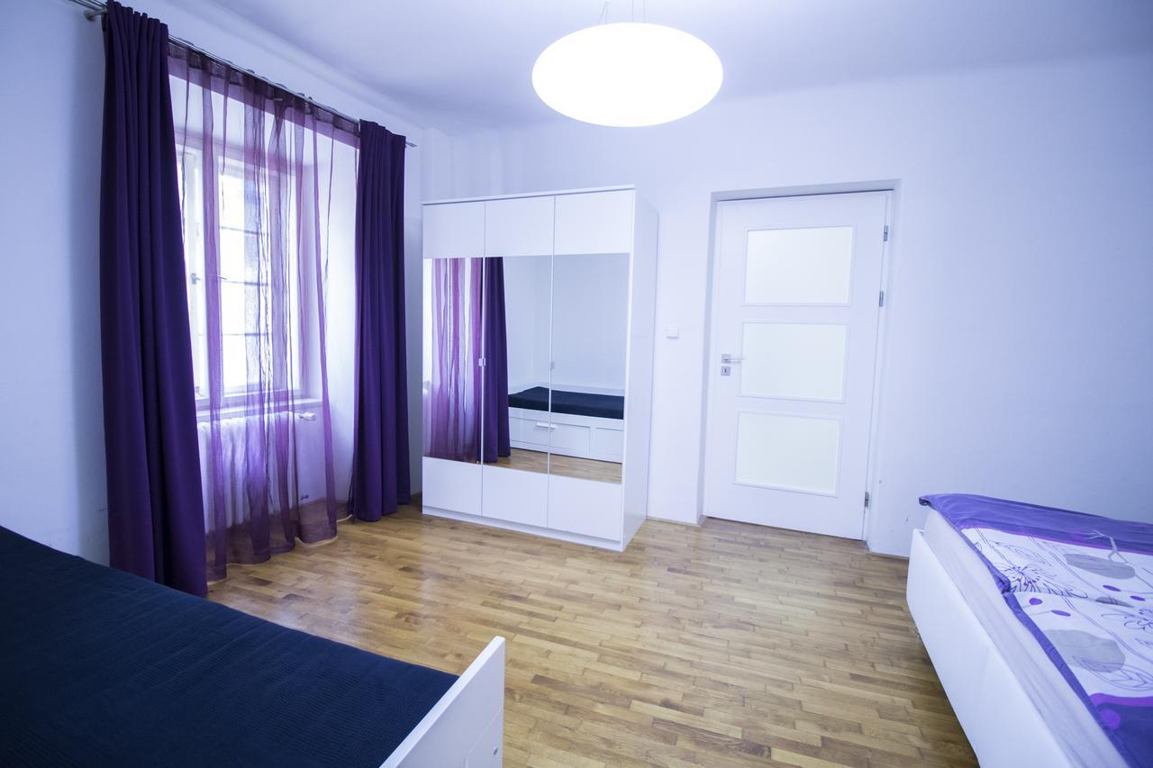 Apartments Old Town Square 27 Прага Екстер'єр фото